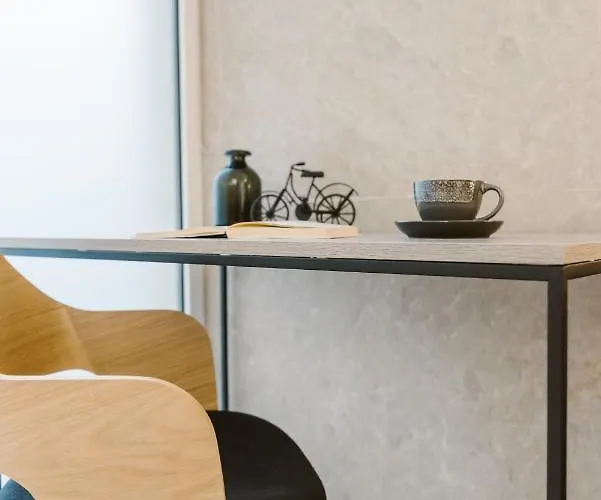 Manolis Loft Apartment, Rhodes Town شقة