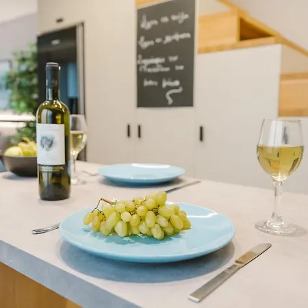 דירה Manolis Loft Apartment, Rhodes Town *