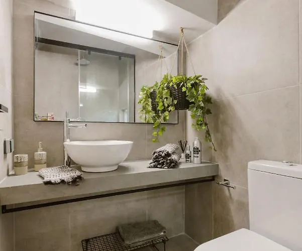 Daire Manolis Loft Apartment, Rhodes Town *