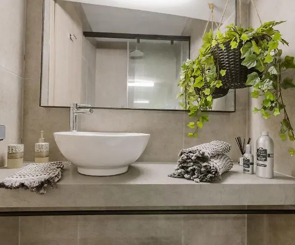 Manolis Loft Apartment, Rhodes Town شقة